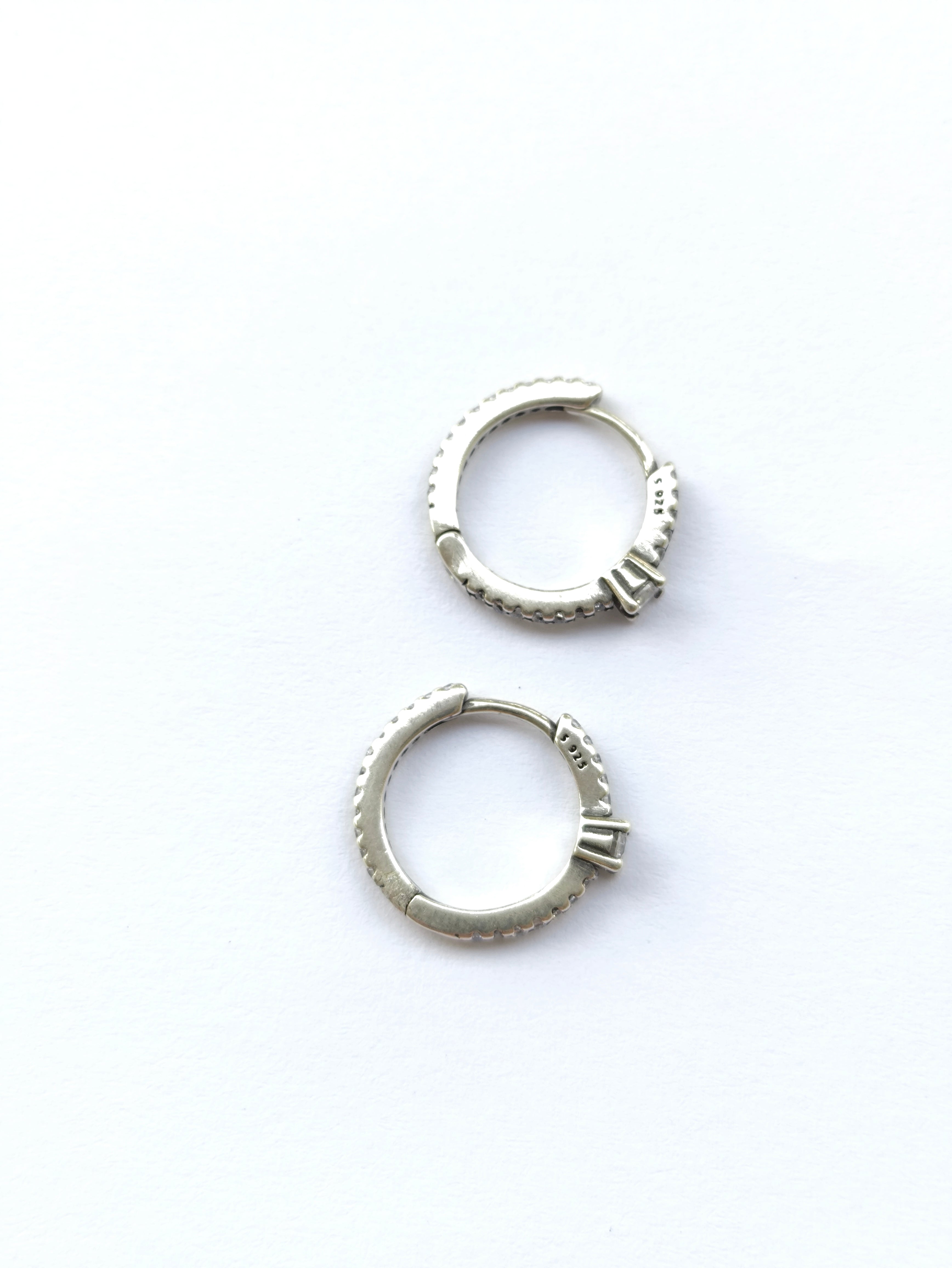 Aretes Huggies Elegance - Plata 925