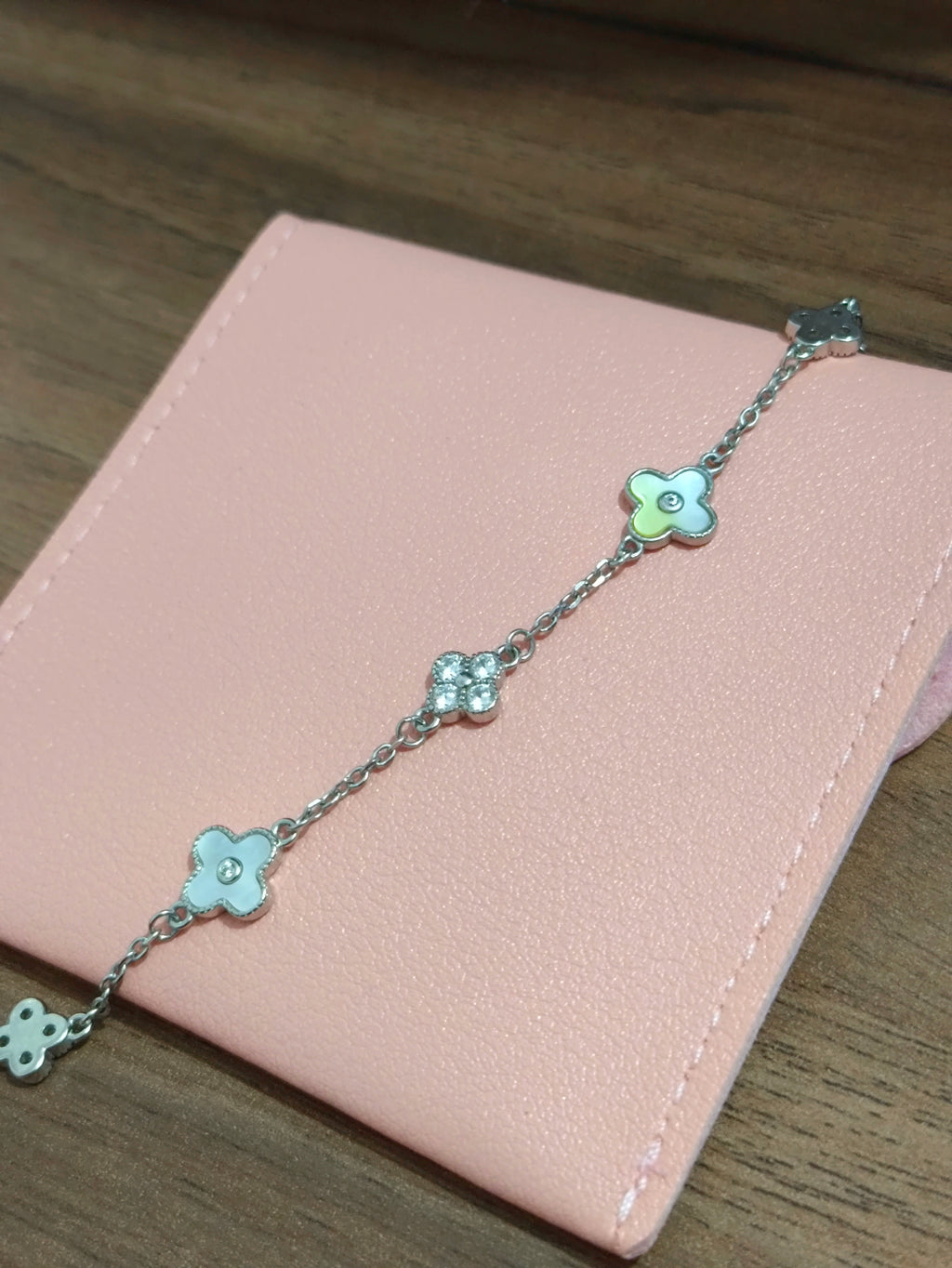 Pulsera Trébol Dual Shine – Madre Perla y Circonias en Plata 925