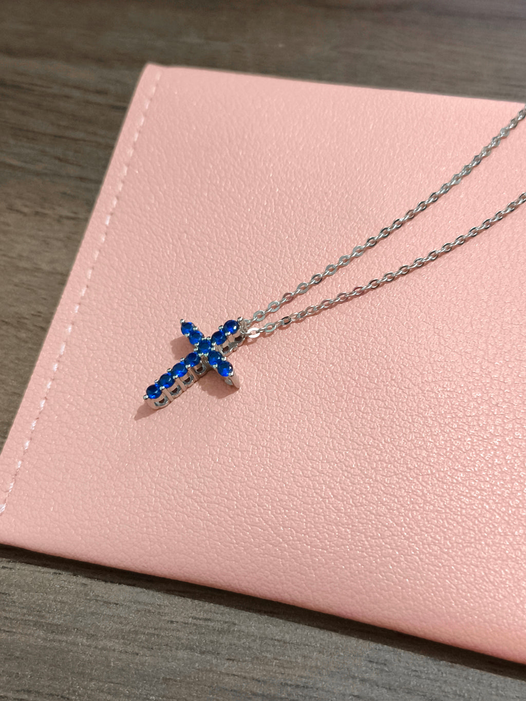 Cruz de Circonias Azules – Plata 925