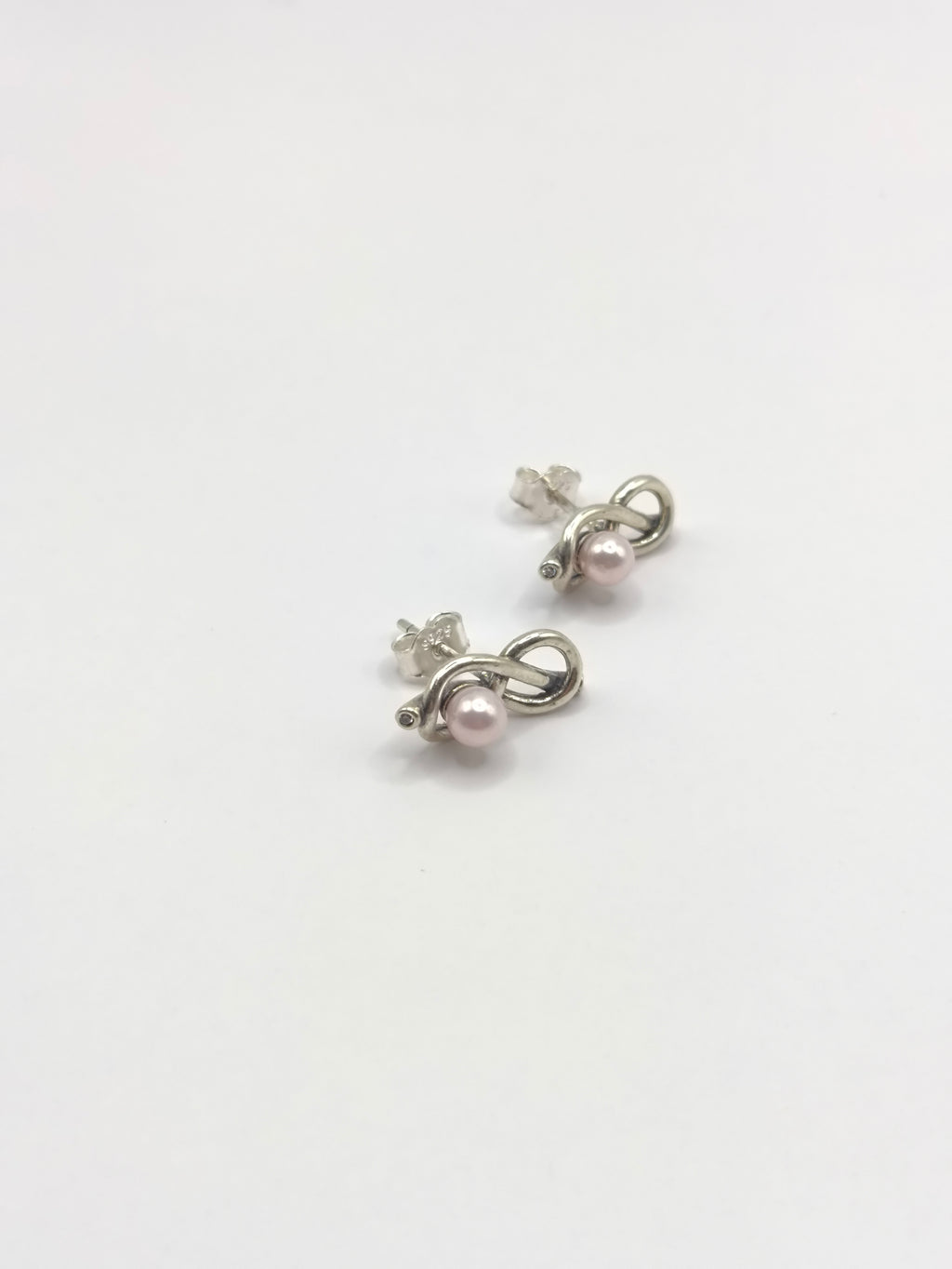 Aretes Perla Eterna – Infinito en Plata