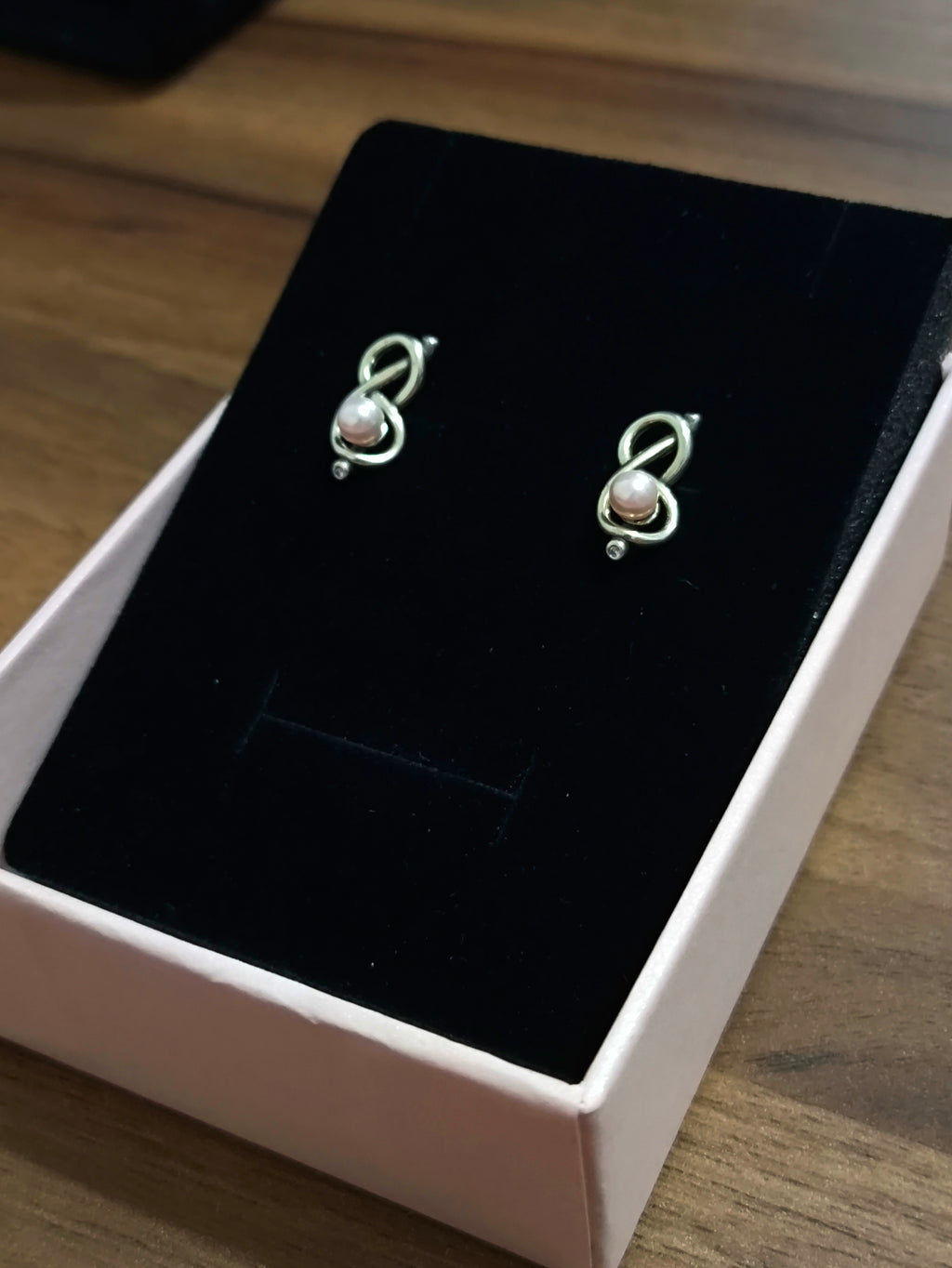 Aretes Perla Eterna – Infinito en Plata