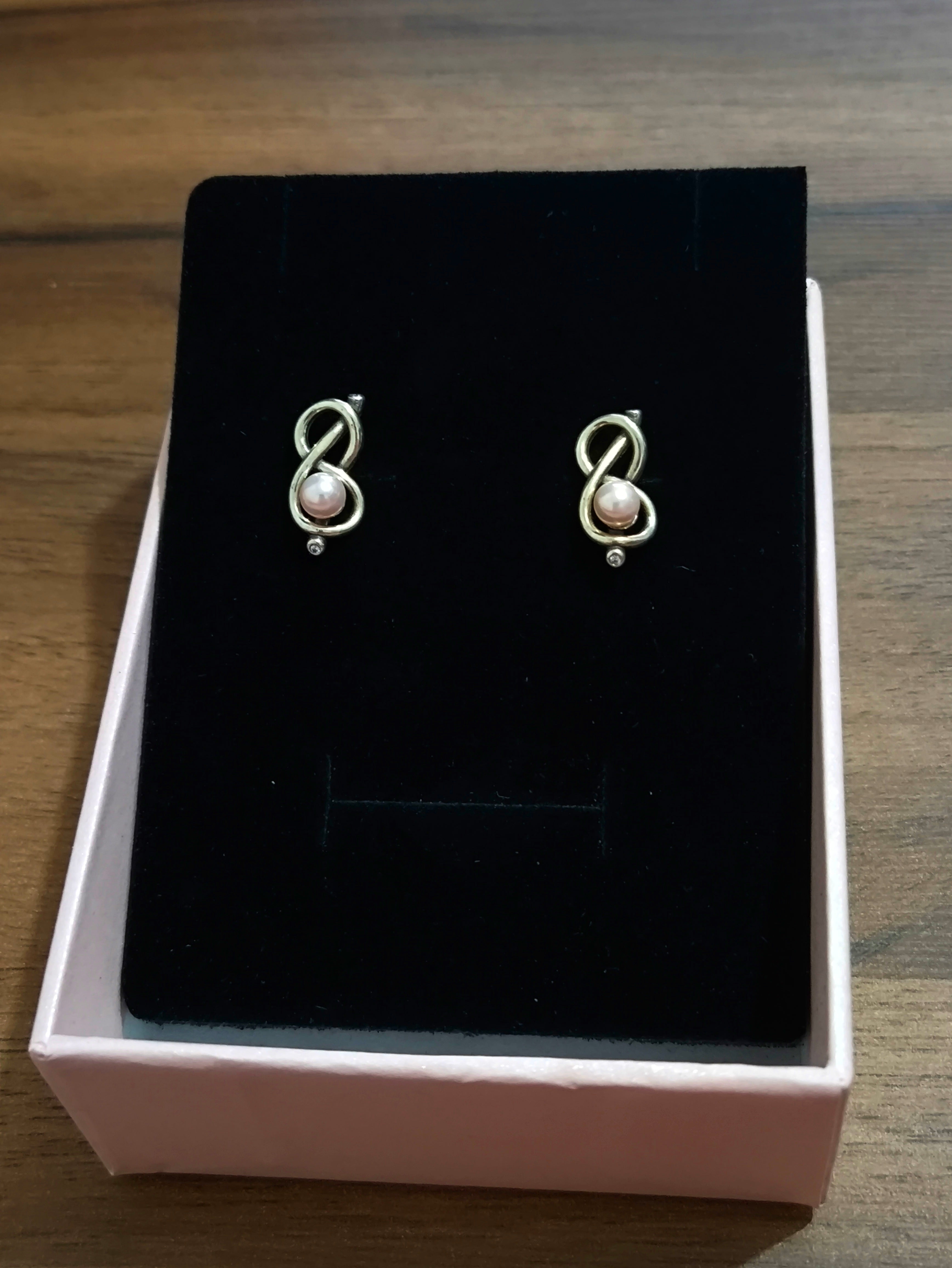 Aretes Perla Eterna – Infinito en Plata